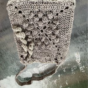 Batooli Small crochet  purse in grey